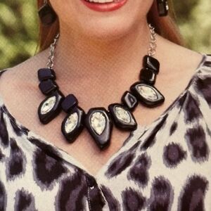 Vintage 1946 Black and Silver Necklace